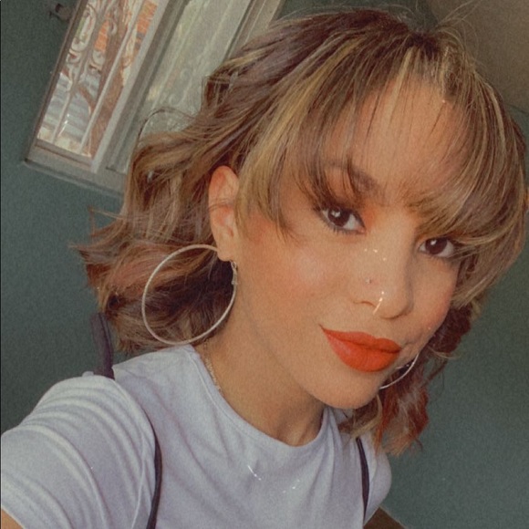 Meet your Posher, Brihana - Picture 1 of 2